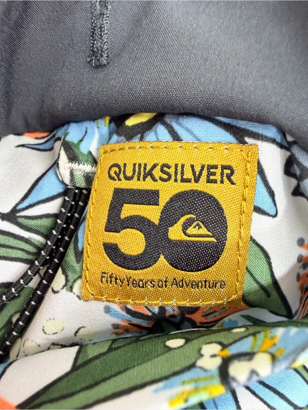 Quicksilver Men’s size 36 50th Anniversary Floral High Line Board Shorts